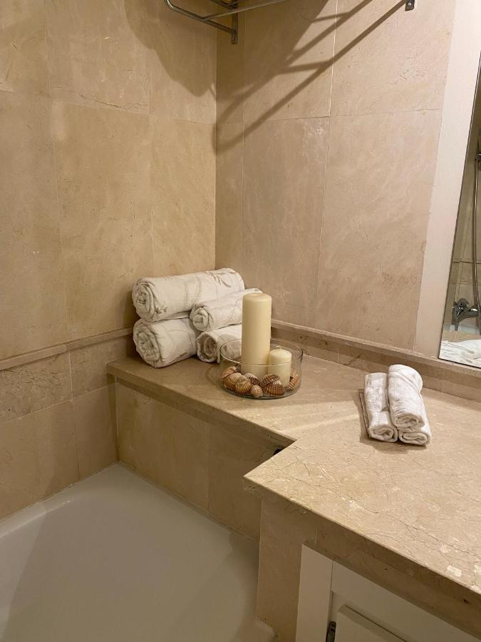 Apartamento Con Terraza Sobre La Marina De Sotogrande San Roque  Ngoại thất bức ảnh