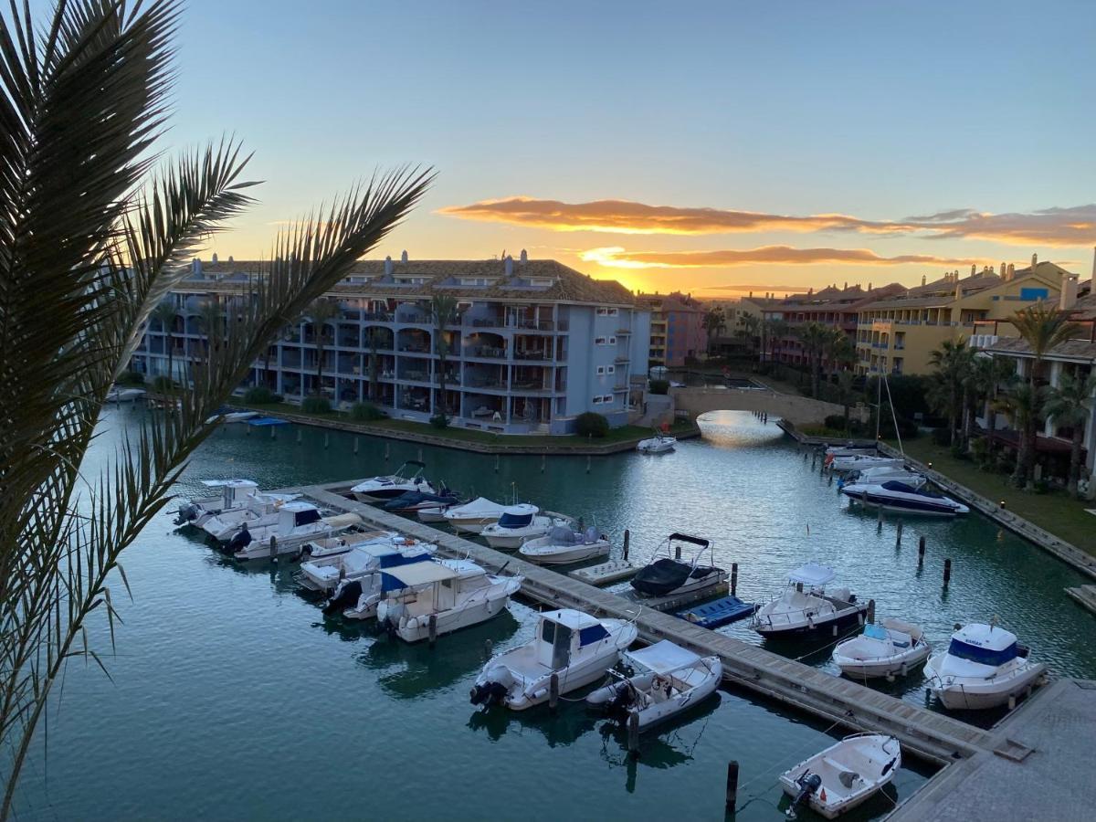 Apartamento Con Terraza Sobre La Marina De Sotogrande San Roque  Ngoại thất bức ảnh