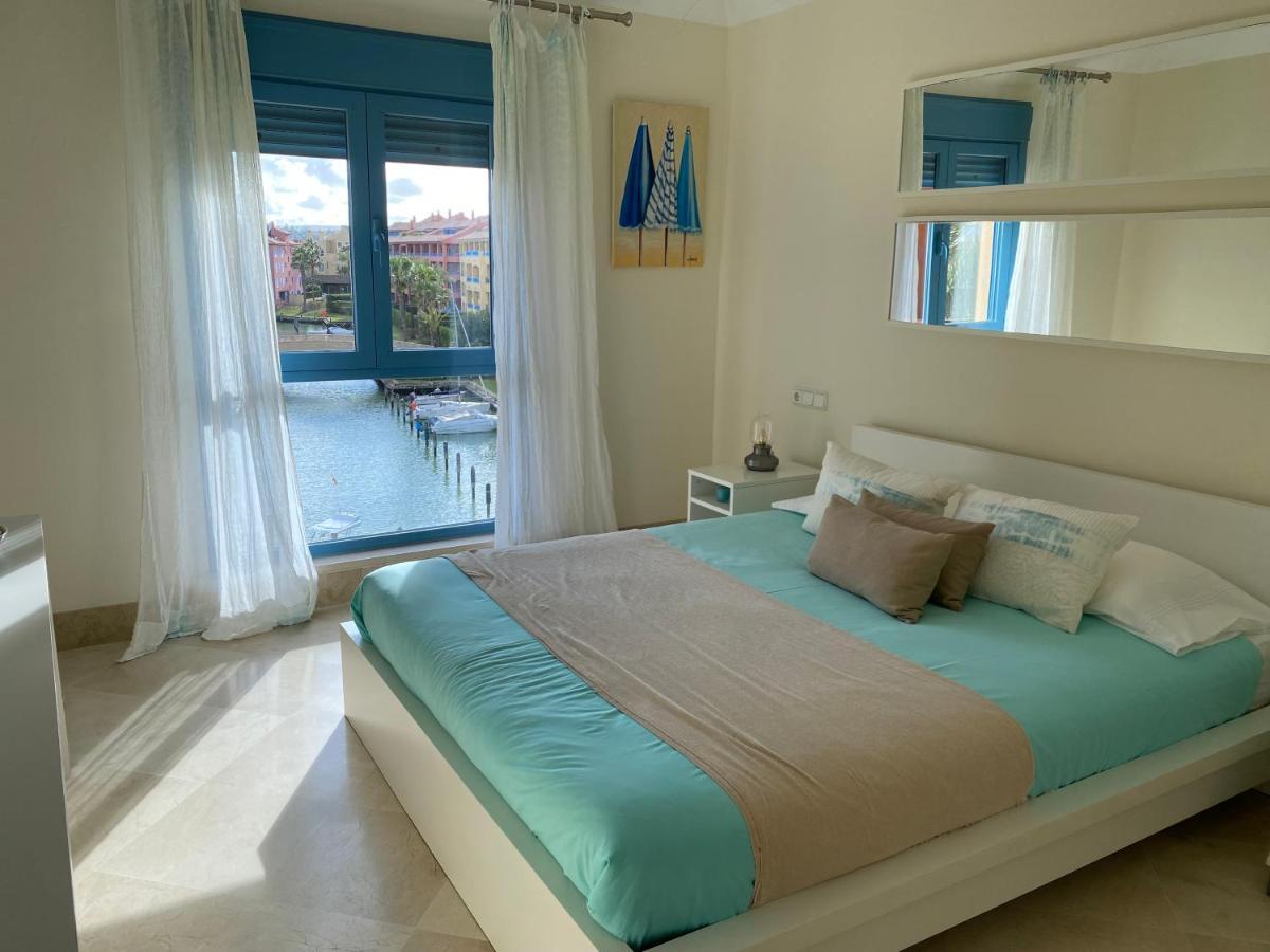Apartamento Con Terraza Sobre La Marina De Sotogrande San Roque  Ngoại thất bức ảnh